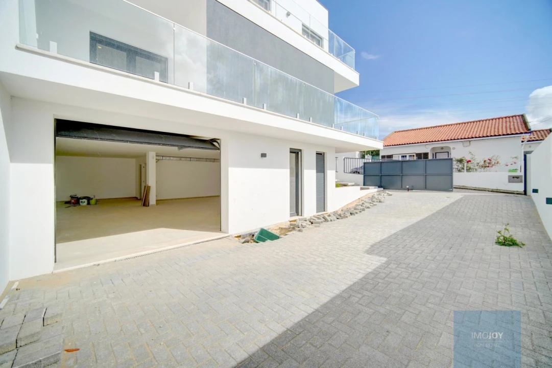 Moradia T4 para Venda em São Domingos de Rana Foto 28
