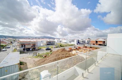 Moradia T4 para Venda em São Domingos de Rana