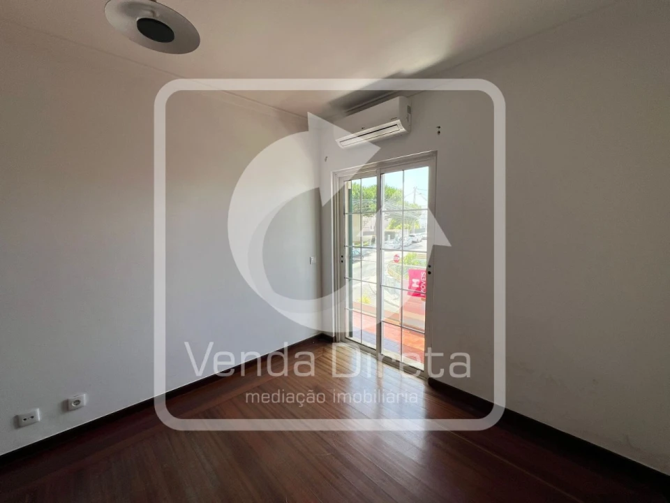 Moradia T4 para Venda em Cascais e Estoril Foto 32