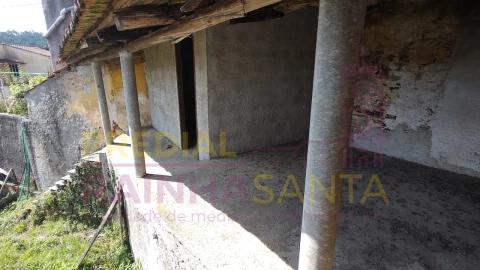 Moradia T2 para Venda em Arrifana