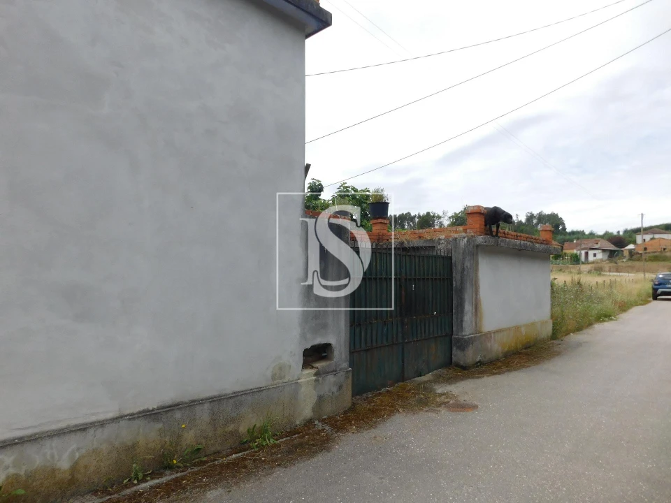 Moradia T2 para Venda em Arcos e Mogofores Foto 3