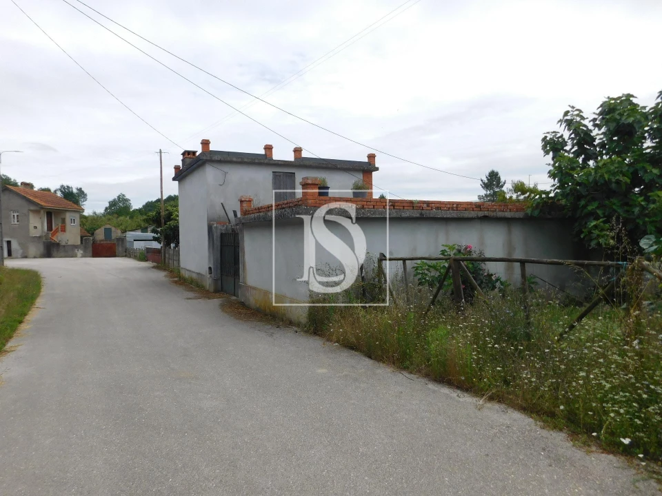 Moradia T2 para Venda em Arcos e Mogofores Foto 1