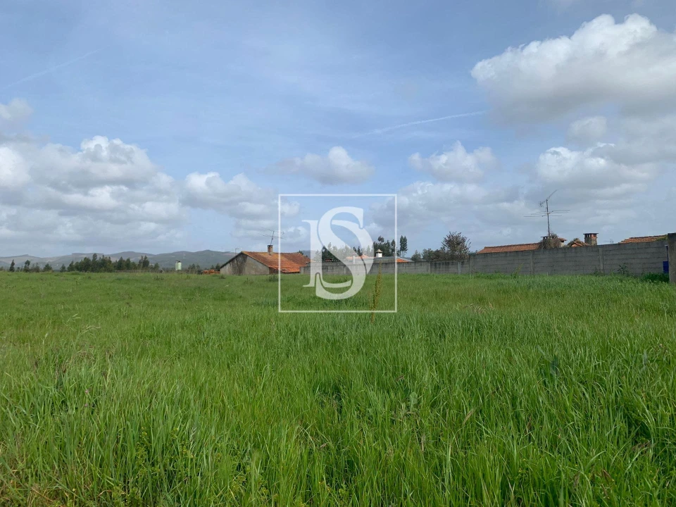 Terreno para Venda em Tamengos, Aguim e Óis do Bairro Foto 1
