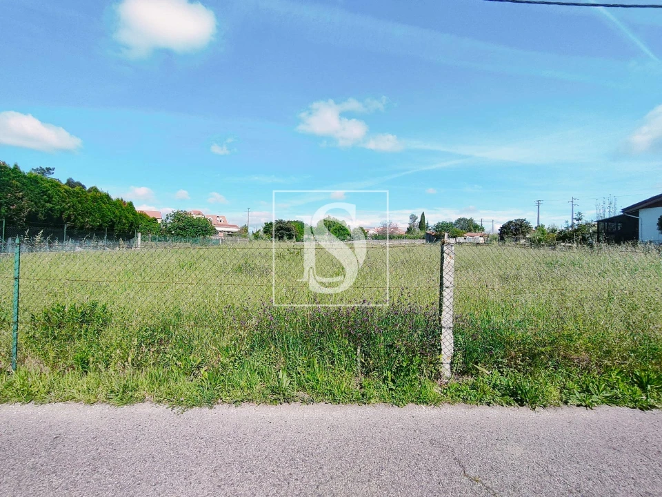 Terreno para Venda em Oiã Foto 3