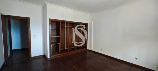 Moradia T5 para Venda em Sangalhos