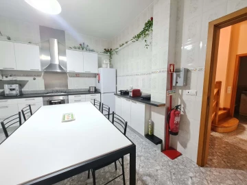 Moradia T6 para Venda em Rio Mau e Arcos