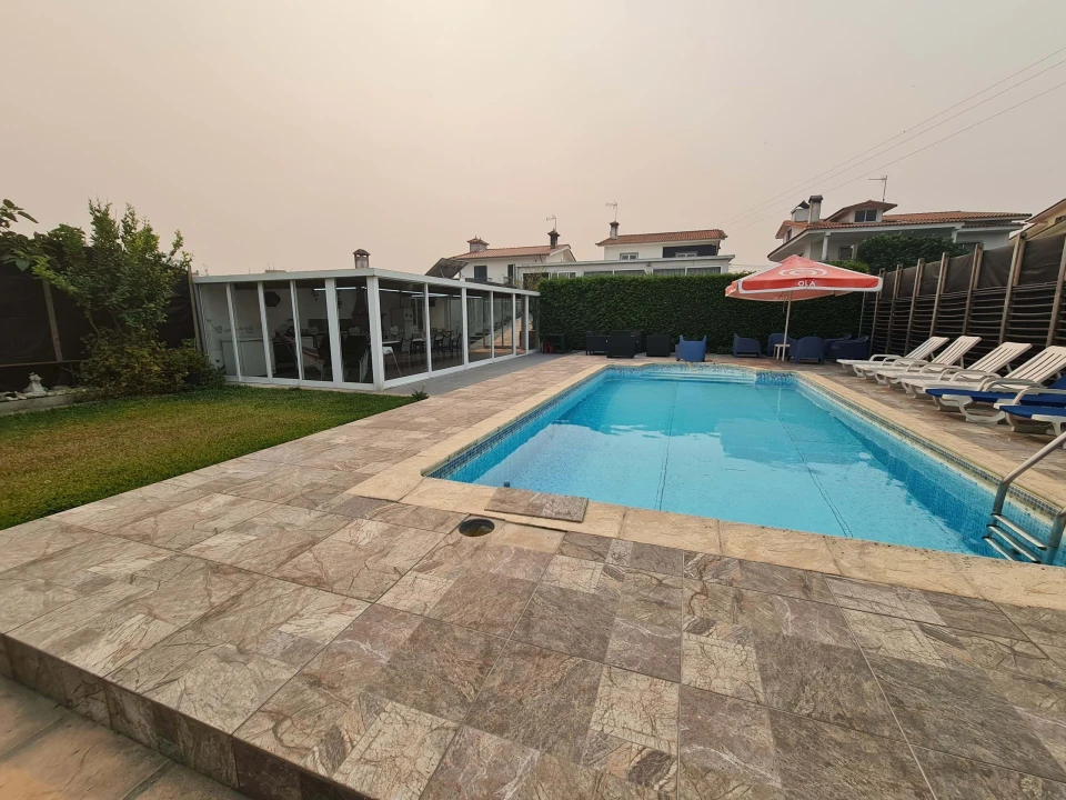 Moradia T6 para Venda em Rio Mau e Arcos Foto 4