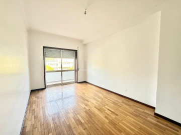 Apartamento T3 para Venda em Póvoa de Varzim, Beiriz e Argivai