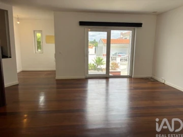 Moradia T3 para Arrendamento em Vila Franca de Xira