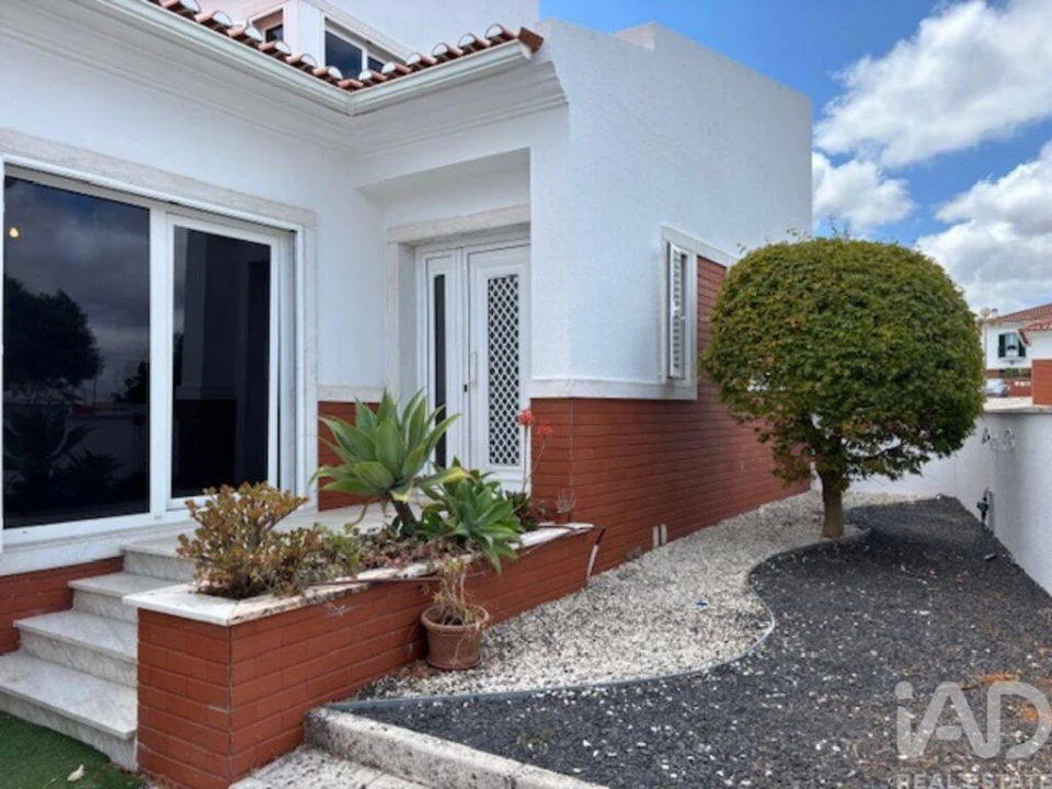 Moradia T3 para Arrendamento em Vila Franca de Xira Foto 27