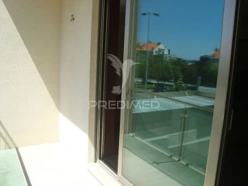 Moradia T4 para Venda em Mafamude e Vilar do Paraíso