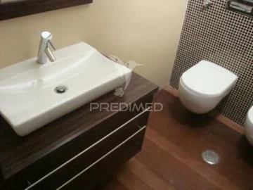 Moradia T4 para Venda em Mafamude e Vilar do Paraíso