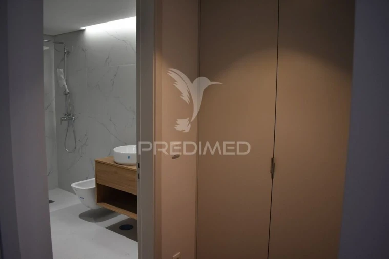 Apartamento T2 para Venda em Mafamude e Vilar do Paraíso Foto 16