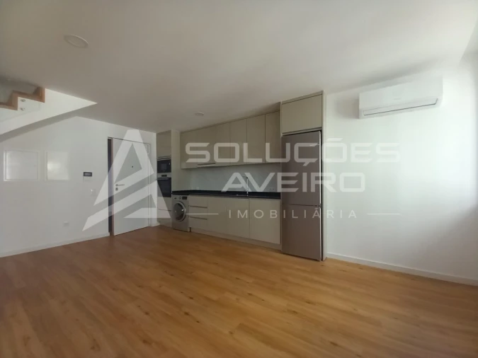 Apartamento T2 para Venda em Glória e Vera Cruz Foto 2