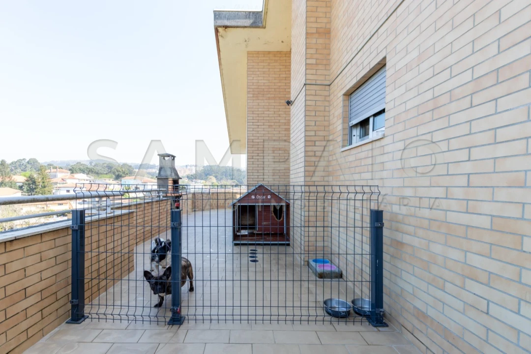 Apartamento T3 para Venda em Fânzeres e São Pedro da Cova Foto 8