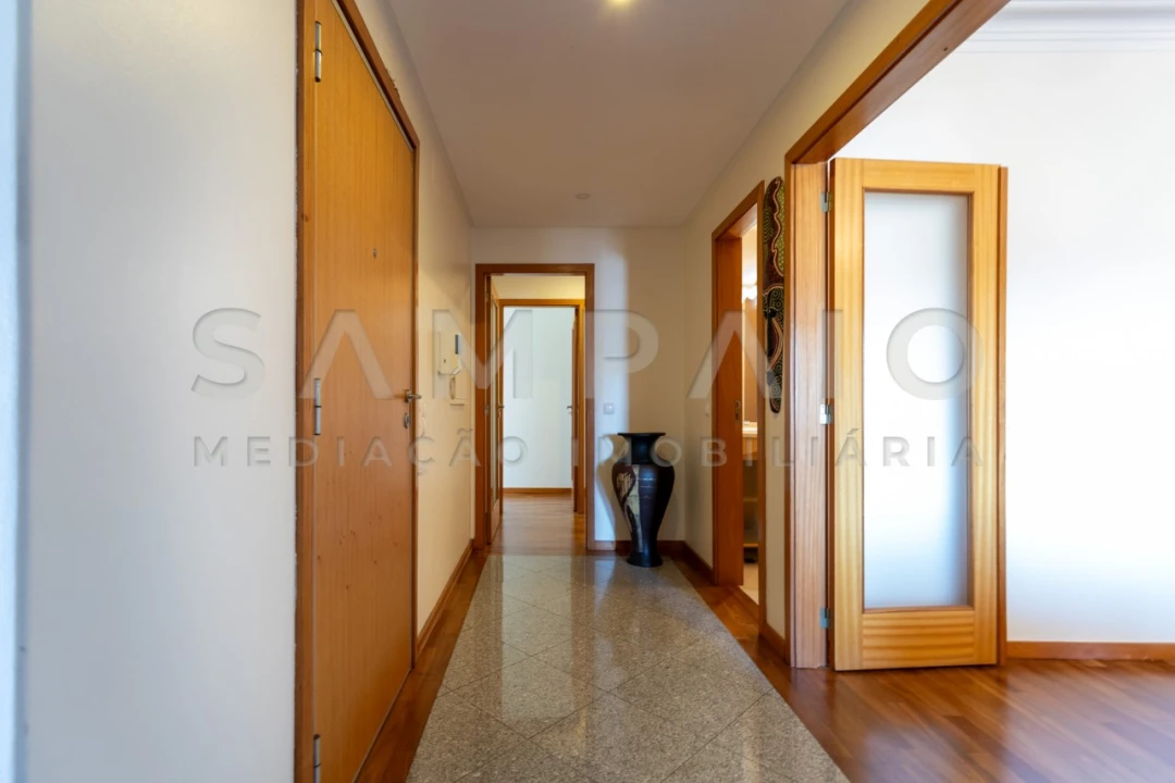 Apartamento T3 para Venda em Fânzeres e São Pedro da Cova Foto 9