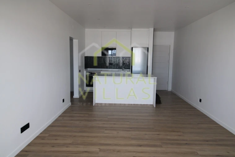 Apartamento T1 para Venda em Quarteira Foto 2