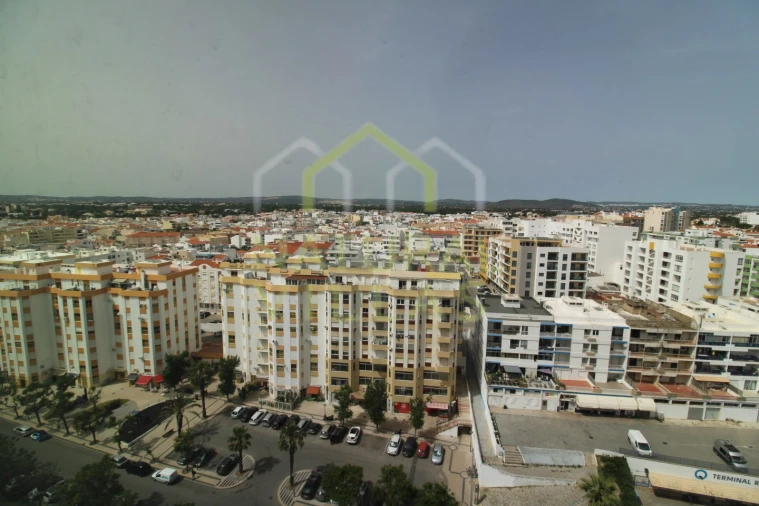 Apartamento T1 para Venda em Quarteira Foto 12