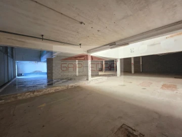 Armazém para Venda em Silvalde