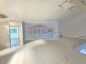 Armazém para Venda em Silvalde