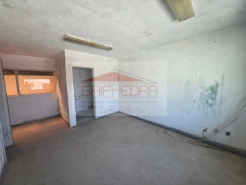 Armazém para Venda em Silvalde