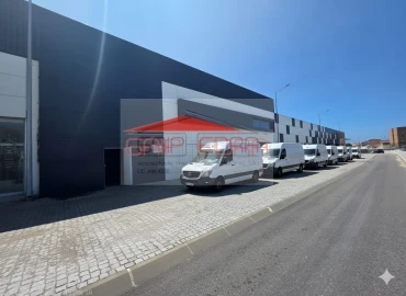 Armazém para Venda em Silvalde