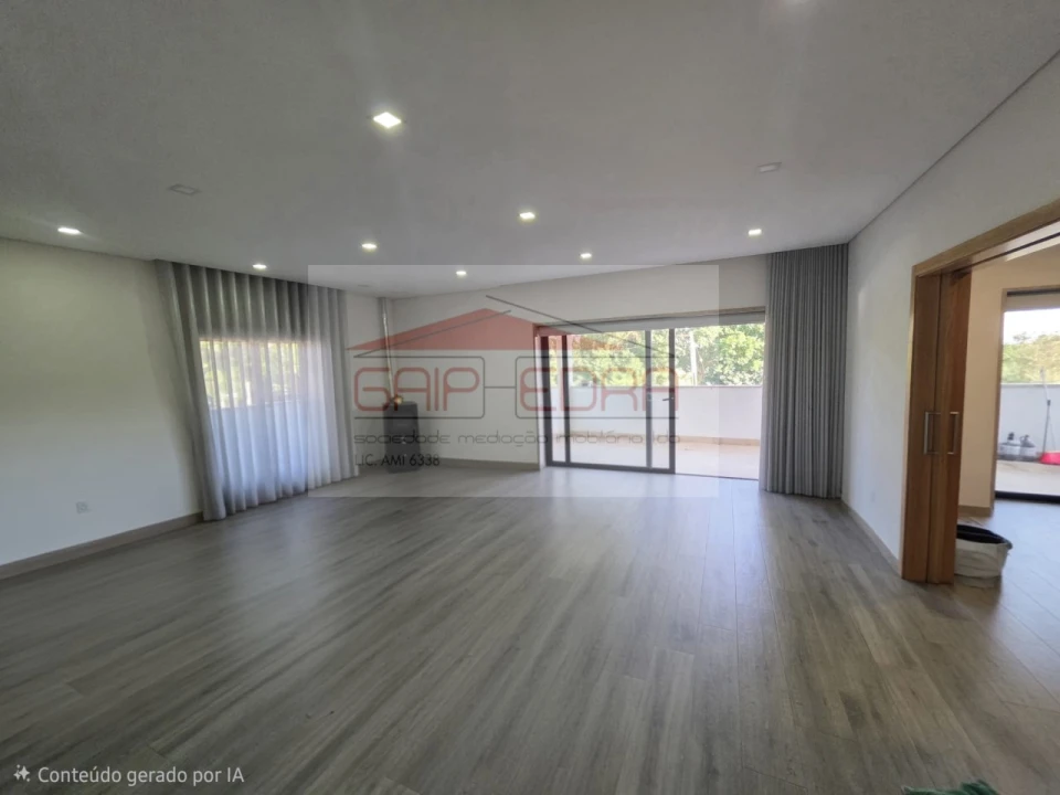 Moradia para Venda em Airães Foto 3