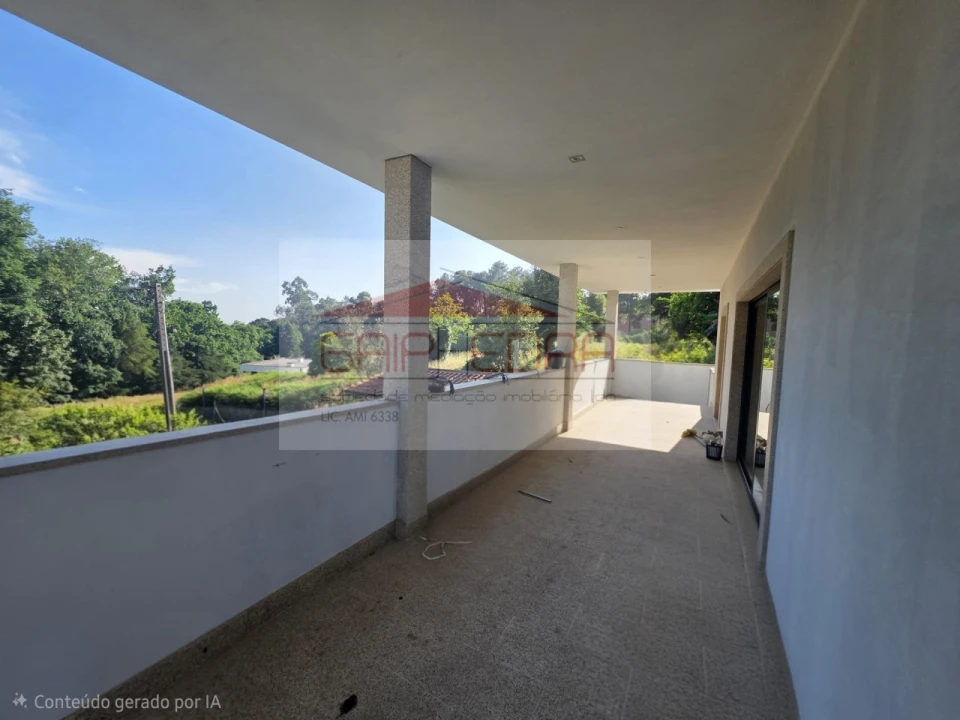 Moradia para Venda em Airães Foto 12