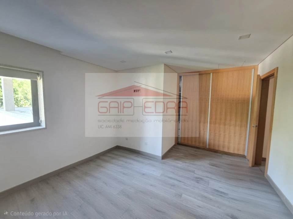 Moradia para Venda em Airães Foto 23