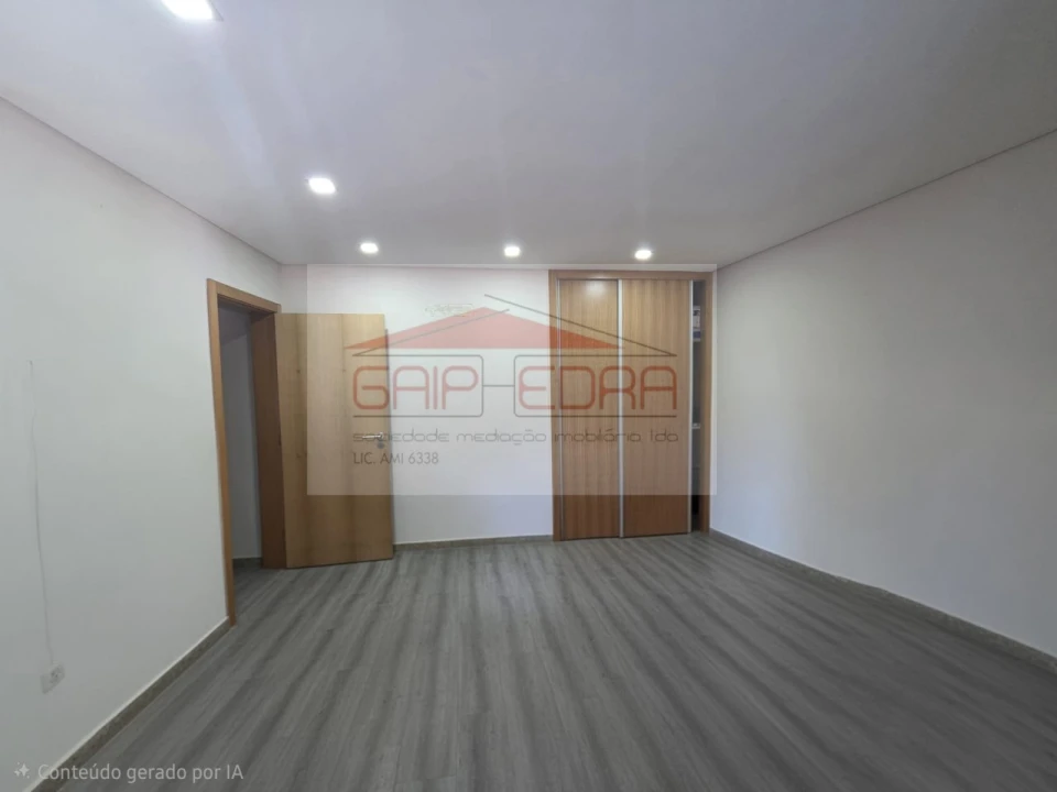 Moradia para Venda em Airães Foto 29