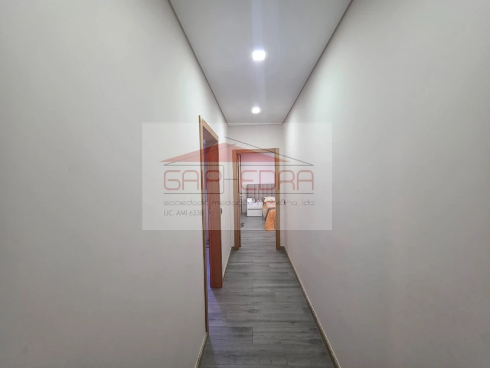 Moradia para Venda em Airães Foto 33