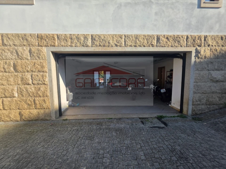 Moradia para Venda em Airães Foto 42