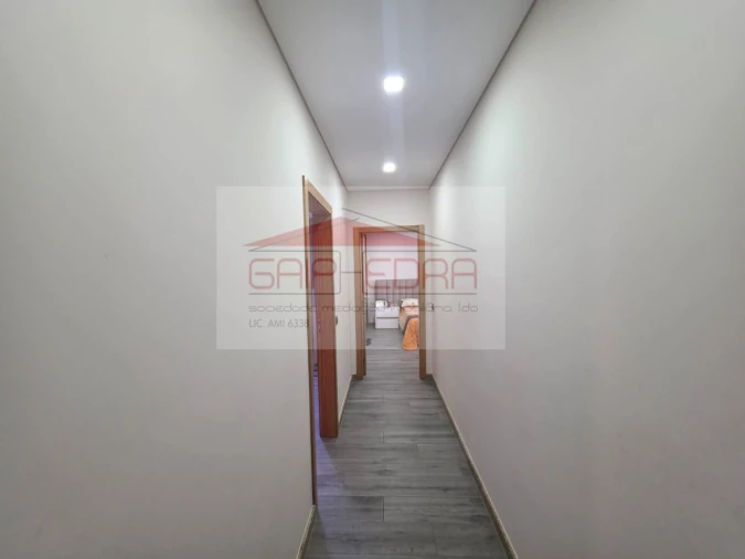 Moradia para Venda em Airães Foto 33