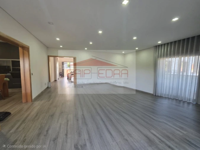 Moradia para Venda em Airães Foto 8