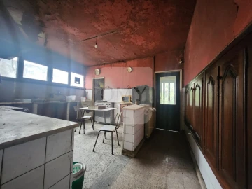 Prédio para Venda em Nossa Senhora da Conceição, São Pedro e São Dinis