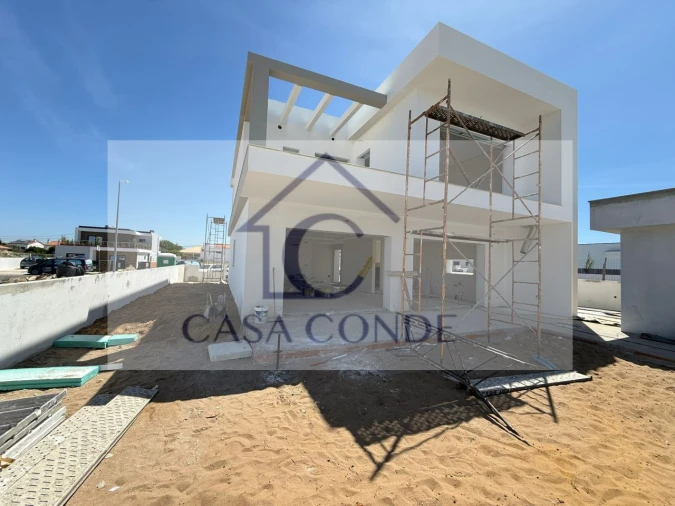 Moradia T4 para Venda em Azeitão (São Lourenço e São Simão) Foto 2