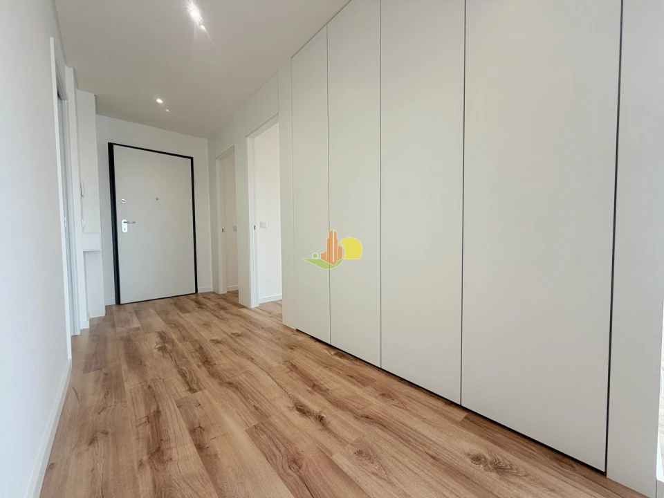 Apartamento T4 para Venda em Tavarede Foto 11