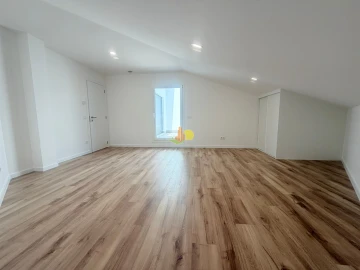 Apartamento T4 para Venda em Tavarede