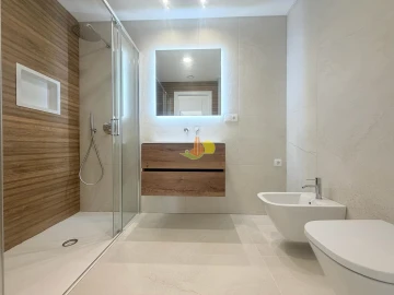 Apartamento T4 para Venda em Tavarede
