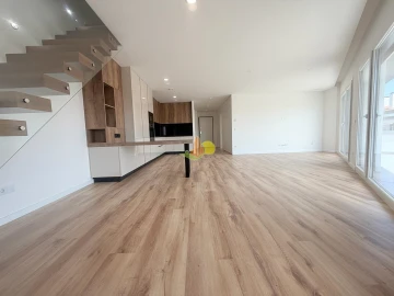 Apartamento T4 para Venda em Tavarede