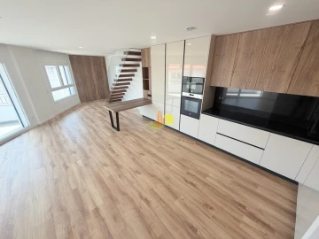 Apartamento T4 para Venda em Tavarede