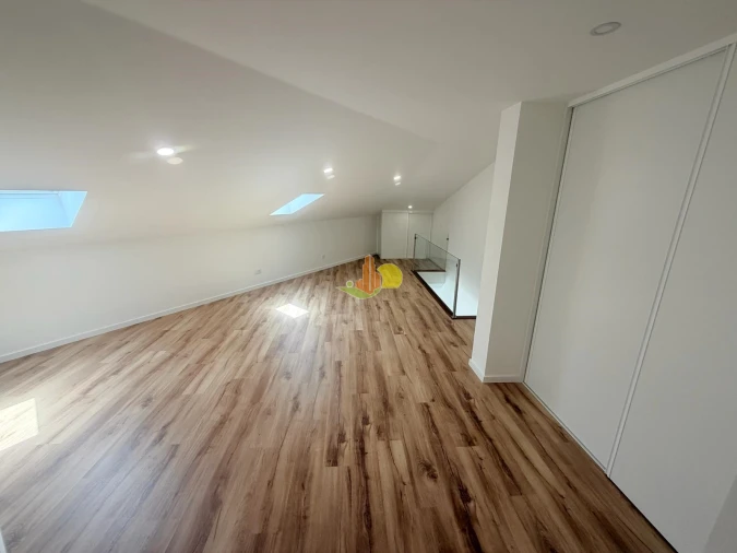 Apartamento T4 para Venda em Tavarede Foto 27