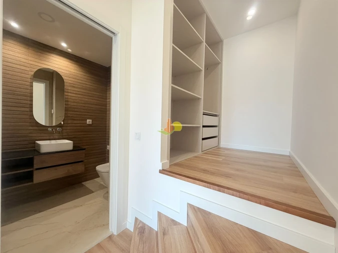 Apartamento T4 para Venda em Tavarede Foto 33