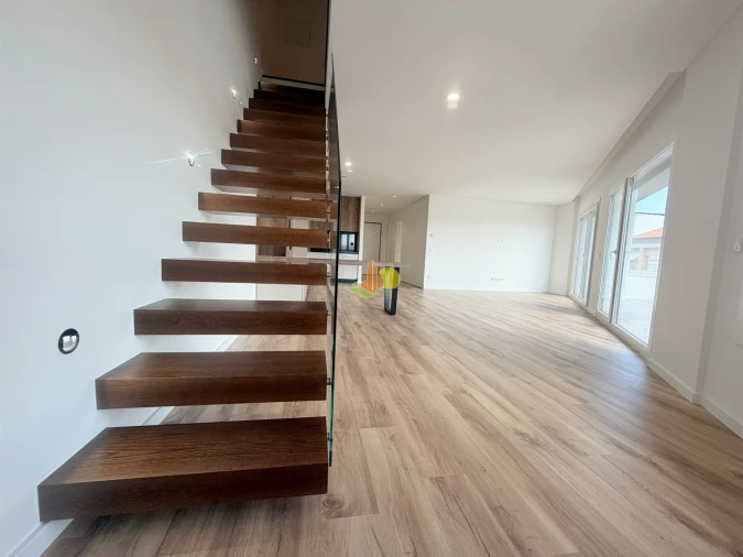 Apartamento T4 para Venda em Tavarede Foto 24