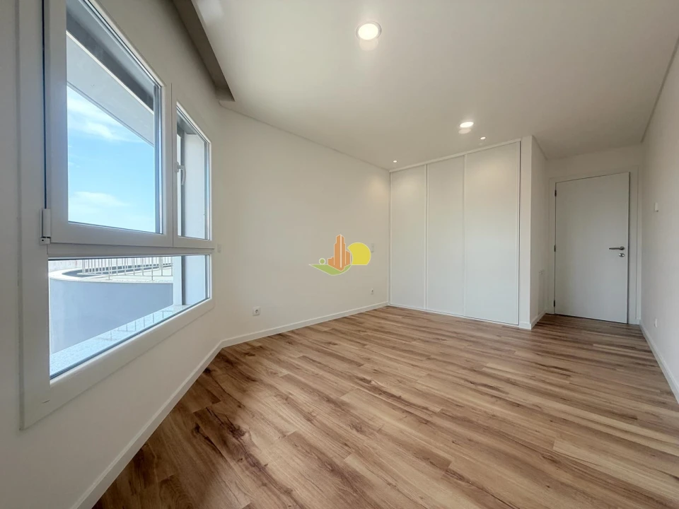 Apartamento T4 para Venda em Tavarede Foto 15