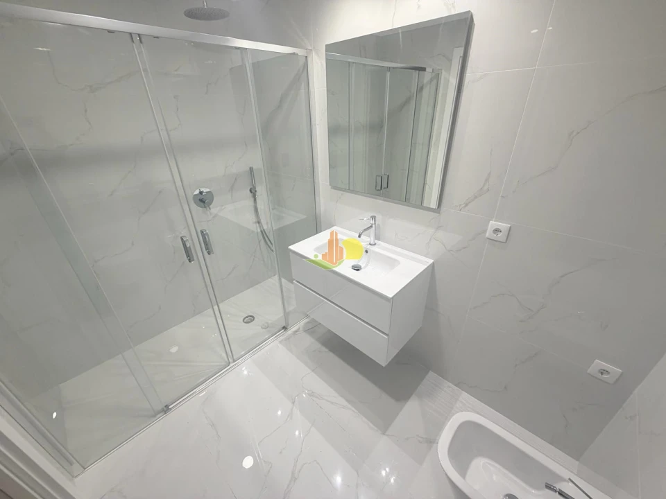 Apartamento T1 para Venda em Buarcos Foto 15