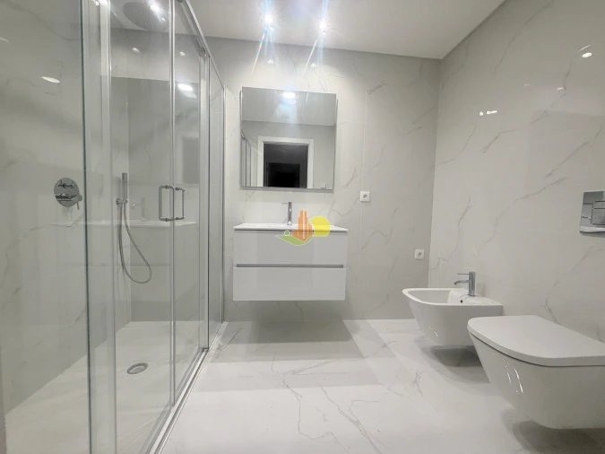 Apartamento T1 para Venda em Buarcos Foto 17