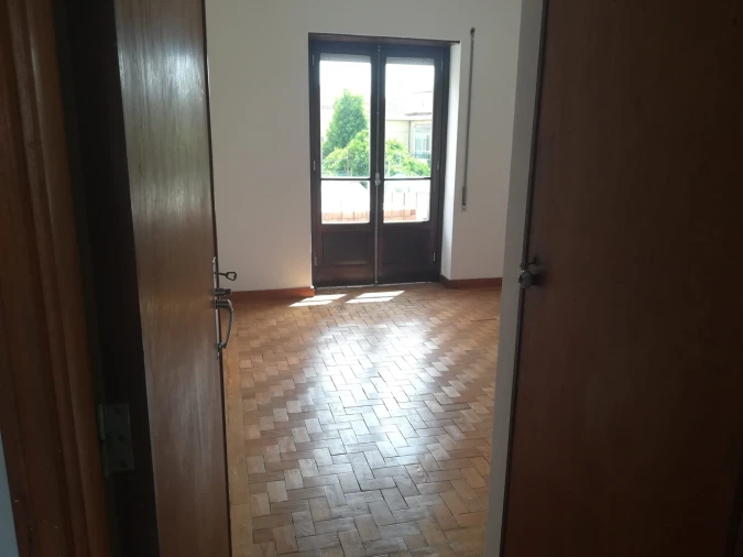 Apartamento T4 para Venda em Santo Antonio dos Olivais Foto 39