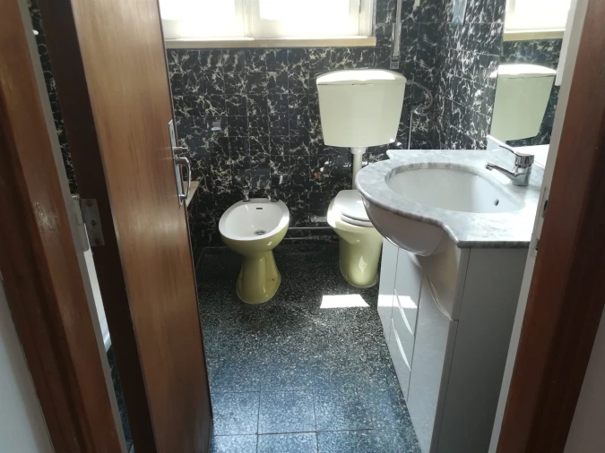 Apartamento T4 para Venda em Santo Antonio dos Olivais Foto 32