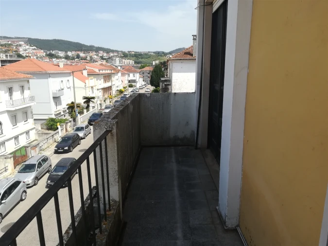 Apartamento T4 para Venda em Santo Antonio dos Olivais Foto 2